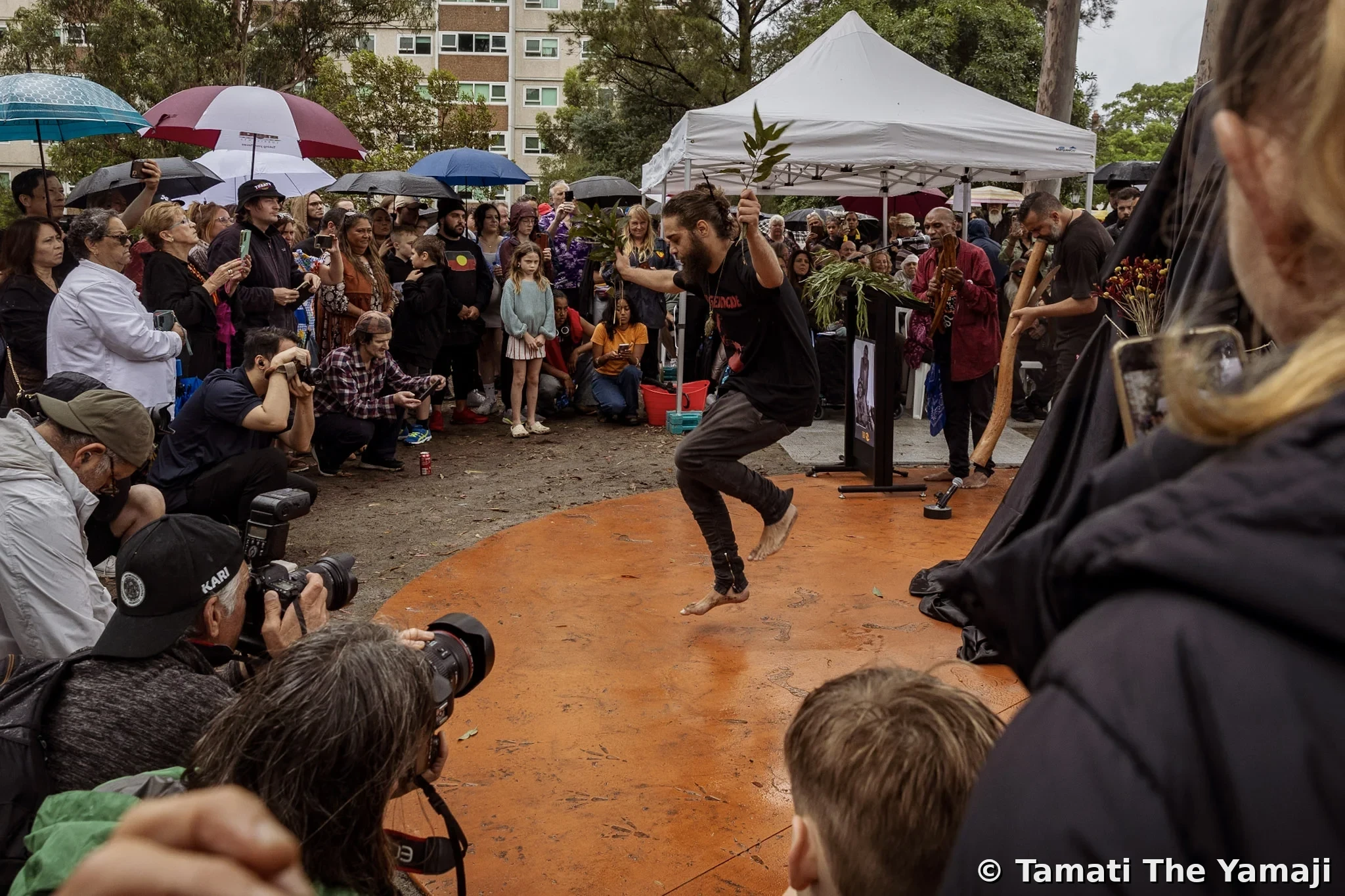 The Guardian - Ruby & Archie Statue, Naarm - Image 8