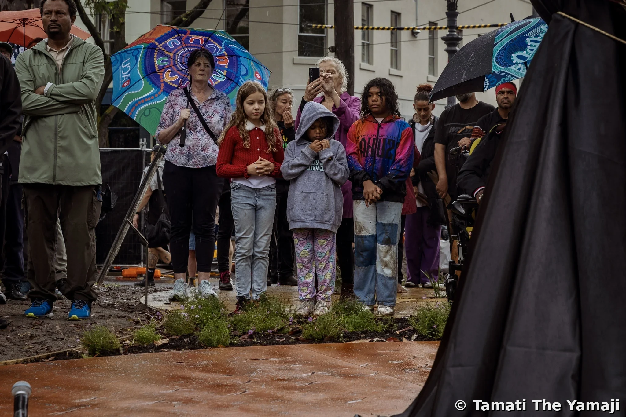 The Guardian - Ruby & Archie Statue, Naarm - Image 9